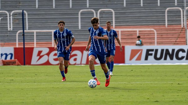 What strategies can be employed to minimize visual pollution and enhance the aesthetic integration of real estate projects in urban landscapes?